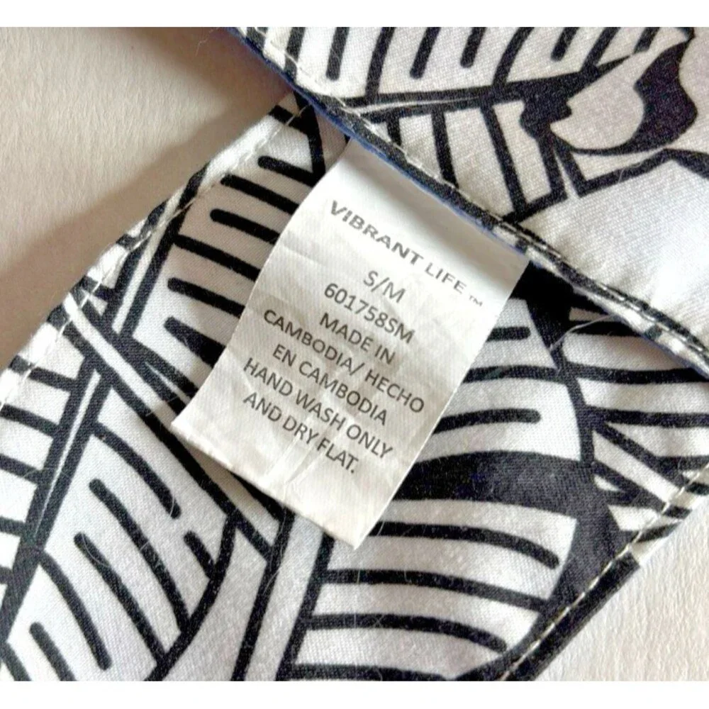 Vibrant Life Dog Pet Bandana & Hat Size S/M Reversible Blue and Black & White